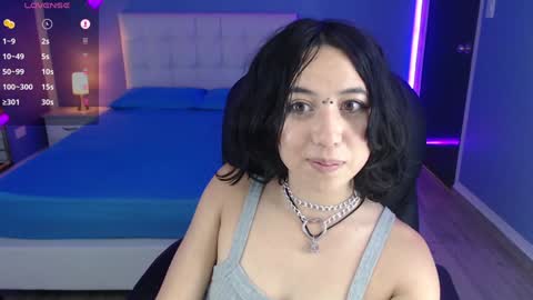 frida_lassi_ online show from 20, 12, 2024