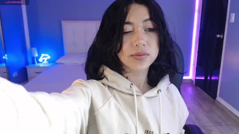 frida_lassi_ online show from 24, 1, 2025