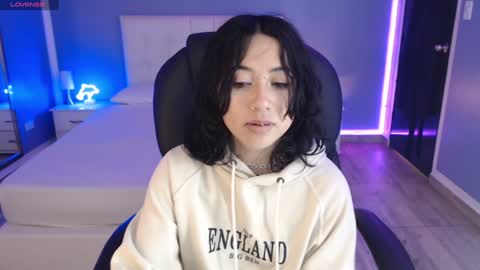 frida_lassi_ online show from 24, 1, 2025