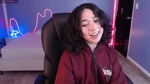 frida_lassi_ online show from 12, 2, 2025