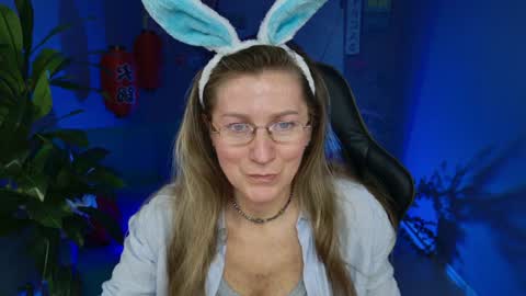 Snapshot of fridatander chatting on 30, 12, 2024 Frida Tander online show from 30, 12, 2024