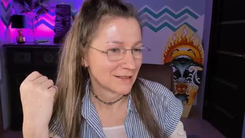 Snapshot of fridatander chatting on 3, 3, 2025 Frida Tander online show from 3, 3, 2025