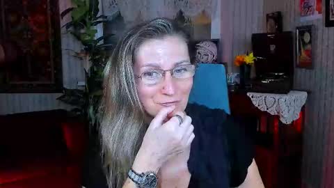 Snapshot of fridatander chatting on 14, 9, 2025 Frida Tander online show from 14, 9, 2025