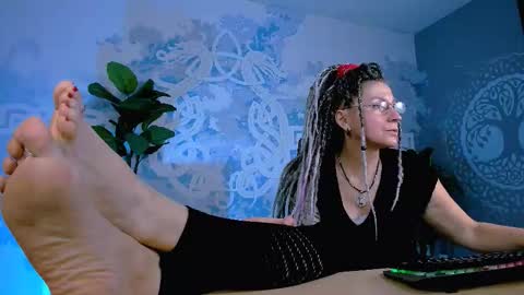 Snapshot of fridatander chatting on 11, 10, 2025 Frida Tander online show from 11, 10, 2025