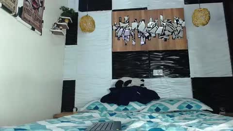 Adam y pitter online show from 2, 11, 2025