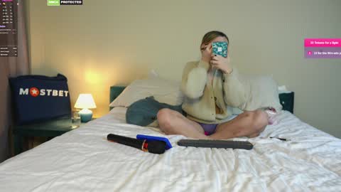 Snapshot of friendsurdreams chatting on 21, 12, 2024 friendsurdreams online show from 21, 12, 2024