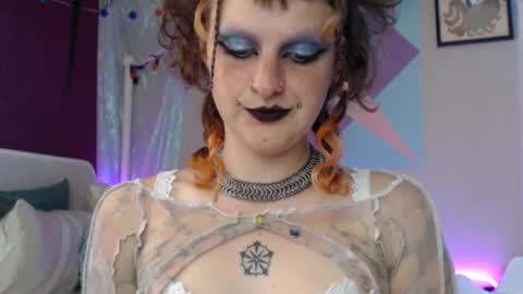 Snapshot of friskyflowers chatting on 13, 9, 2025 cherry online show from 13, 9, 2025