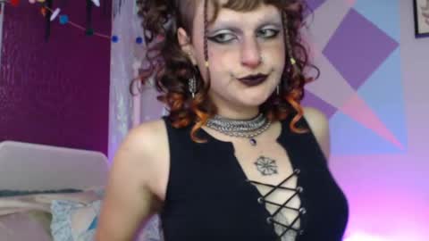 Snapshot of friskyflowers chatting on 15, 10, 2025 cherry online show from 15, 10, 2025