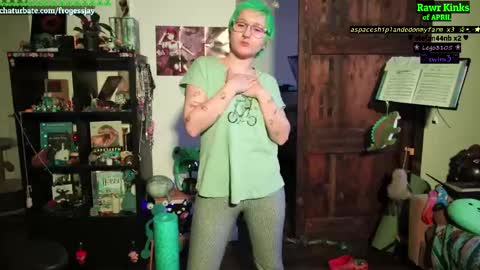 Snapshot of frogessjay chatting on 22, 4, 2026 Jaywise Frogfoot online show from 22, 4, 2026