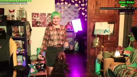 Snapshot of frogessjay chatting on 19, 5, 2026 Jaywise Frogfoot online show from 19, 5, 2026