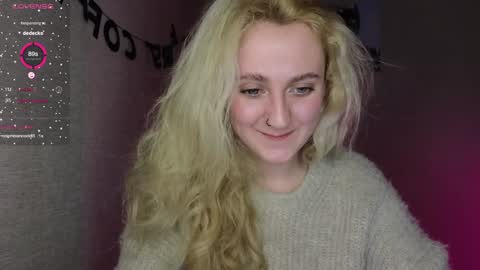 Snapshot of frosty_blueberries4 chatting on 15, 12, 2024 ANA online show from 15, 12, 2024