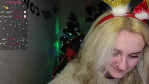 Snapshot of frosty_blueberries4 chatting on 1, 1, 2025 ANA online show from 1, 1, 2025