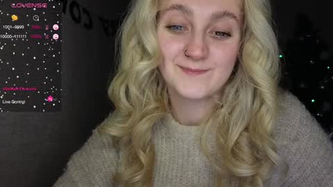 Snapshot of frosty_blueberries4 chatting on 5, 1, 2025 ANA online show from 5, 1, 2025