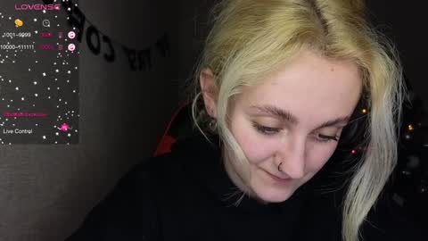 Snapshot of frosty_blueberries4 chatting on 6, 1, 2025 ANA online show from 6, 1, 2025