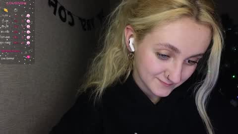 Snapshot of frosty_blueberries4 chatting on 9, 1, 2025 ANA online show from 9, 1, 2025