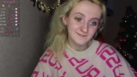 Snapshot of frosty_blueberries4 chatting on 12, 1, 2025 ANA online show from 12, 1, 2025