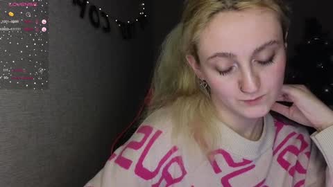 Snapshot of frosty_blueberries4 chatting on 12, 1, 2025 ANA online show from 12, 1, 2025
