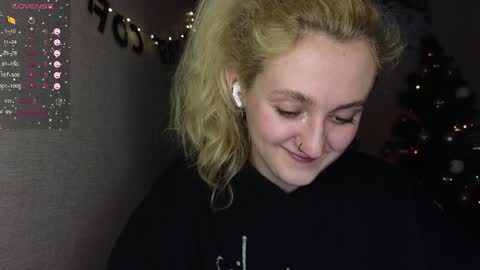 Snapshot of frosty_blueberries4 chatting on 13, 1, 2025 ANA online show from 13, 1, 2025