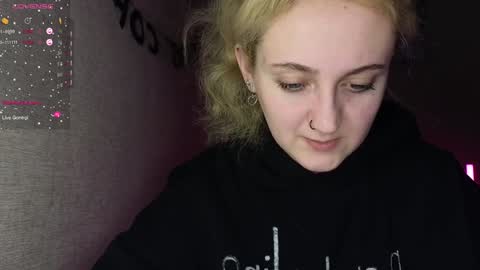Snapshot of frosty_blueberries4 chatting on 24, 1, 2025 ANA online show from 24, 1, 2025