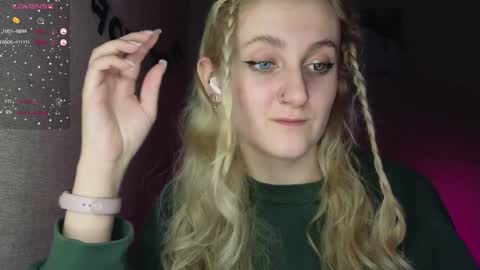 Snapshot of frosty_blueberries4 chatting on 25, 1, 2025 ANA online show from 25, 1, 2025