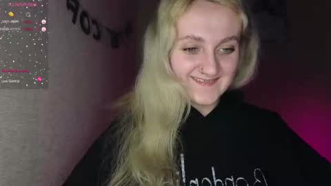 Snapshot of frosty_blueberries4 chatting on 10, 2, 2025 ANA online show from 10, 2, 2025