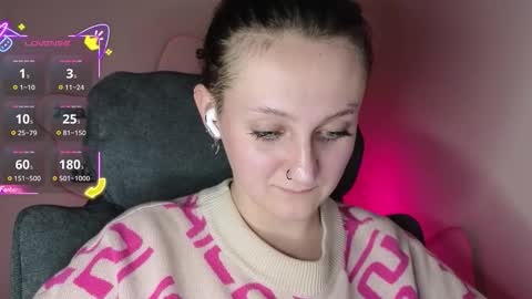 Snapshot of frosty_blueberries4 chatting on 27, 9, 2025 ANA online show from 27, 9, 2025