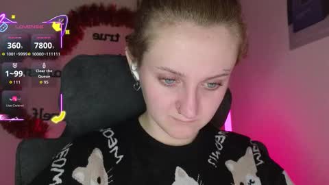 Snapshot of frosty_blueberries4 chatting on 17, 12, 2025 ANA online show from 17, 12, 2025