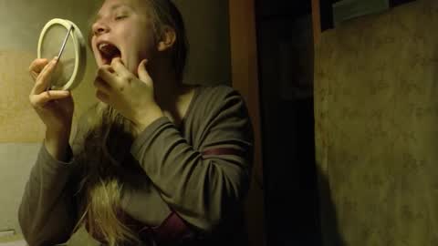 Snapshot of frumcake chatting on 15, 11, 2025 FrumCake online show from 15, 11, 2025