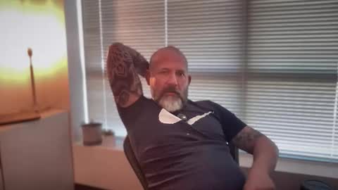 fuckadilf online show from 3, 5, 2026