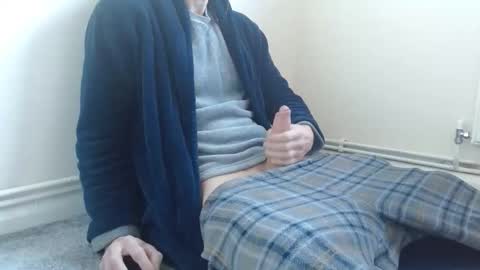 Snapshot of fuckbeatb chatting on 2, 12, 2025 fuckbeatb online show from 2, 12, 2025