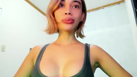fuckingsexy143 online show from 13, 5, 2026