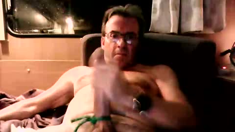 Snapshot of fuldaflyst4 chatting on 13, 9, 2025 fuldaflyst4 online show from 13, 9, 2025