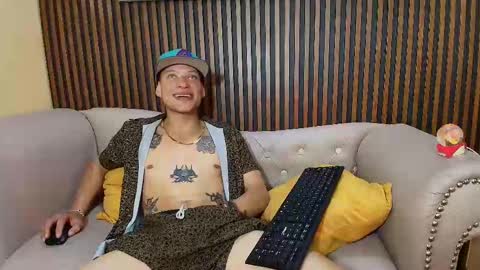 Snapshot of fuller444 chatting on 6, 11, 2025 FULLER online show from 6, 11, 2025