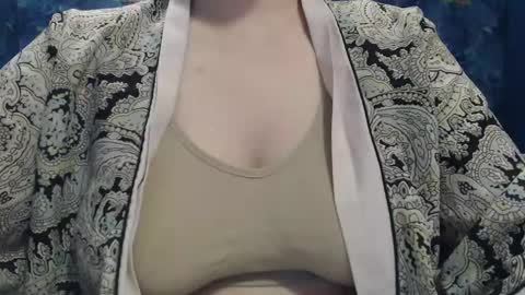 Snapshot of fun_expa chatting on 8, 1, 2025 Sola online show from 8, 1, 2025