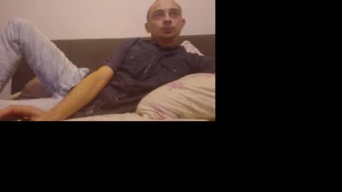 Snapshot of funkymoonkey chatting on 1, 11, 2025 FunkyMoonkey online show from 1, 11, 2025