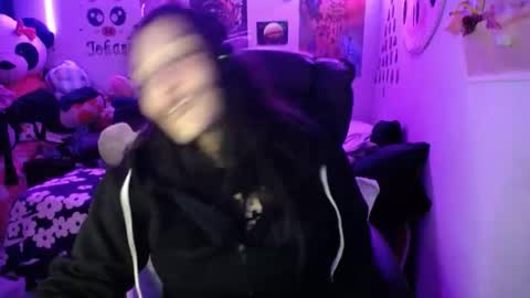 Linda Cataleya-  mackenzie girls online show from 8, 3, 2025