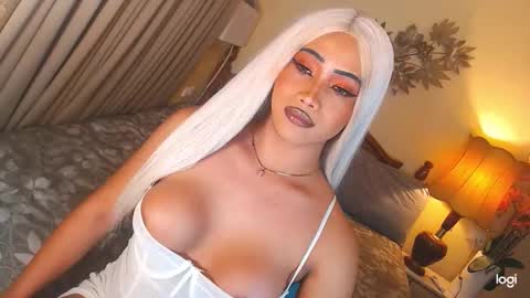 Snapshot of funtastic_harlow chatting on 28, 11, 2025 Maddonna online show from 28, 11, 2025