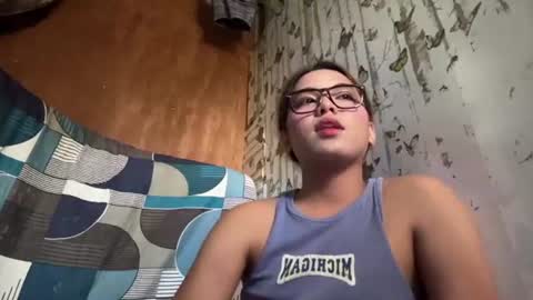 Rhexie online show from 4, 7, 2026