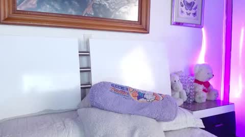 Victoria online show from 12, 12, 2024