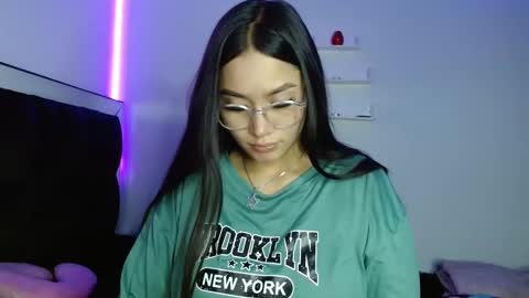 Victoria online show from 5, 3, 2025