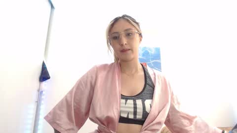 Snapshot of gabb_rioss chatting on 21, 10, 2025 Gabriela online show from 21, 10, 2025