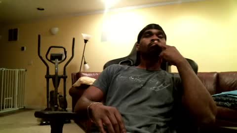 Snapshot of gabbc18 chatting on 15, 5, 2026 James online show from 15, 5, 2026