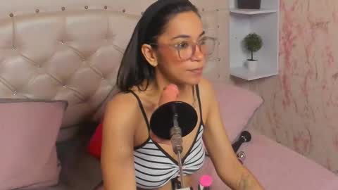 gabbieskinny online show from 25, 11, 2025