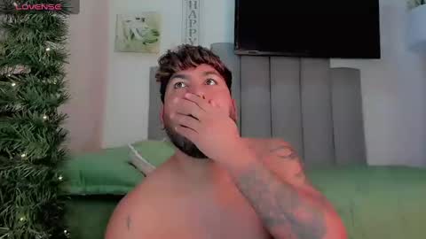 Snapshot of gabbo__ chatting on 30, 12, 2024 GABO online show from 30, 12, 2024