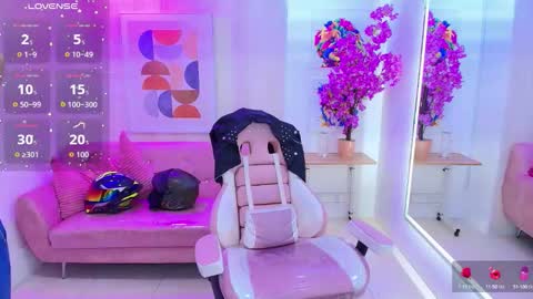 Snapshot of gabby_evanns chatting on 27, 9, 2025 gabby_evanns online show from 27, 9, 2025