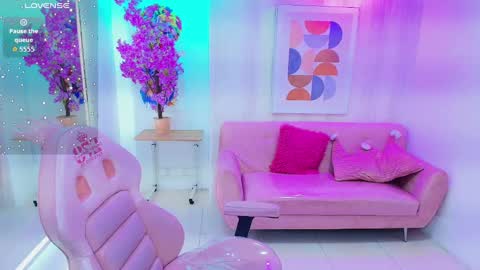 Snapshot of gabby_evanns chatting on 6, 11, 2025 gabby_evanns online show from 6, 11, 2025