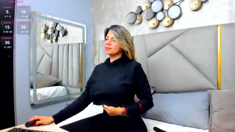 Gaby Santos online show from 25, 3, 2026