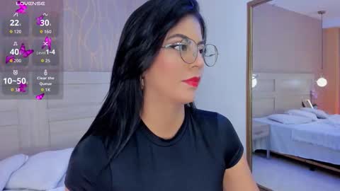 Snapshot of gabbyyowen_ chatting on 15, 12, 2025 Gabby online show from 15, 12, 2025