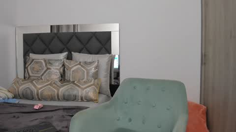   Instagram soygabi g   online show from 15, 12, 2024