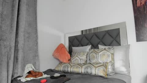   Instagram soygabi g   online show from 28, 1, 2025